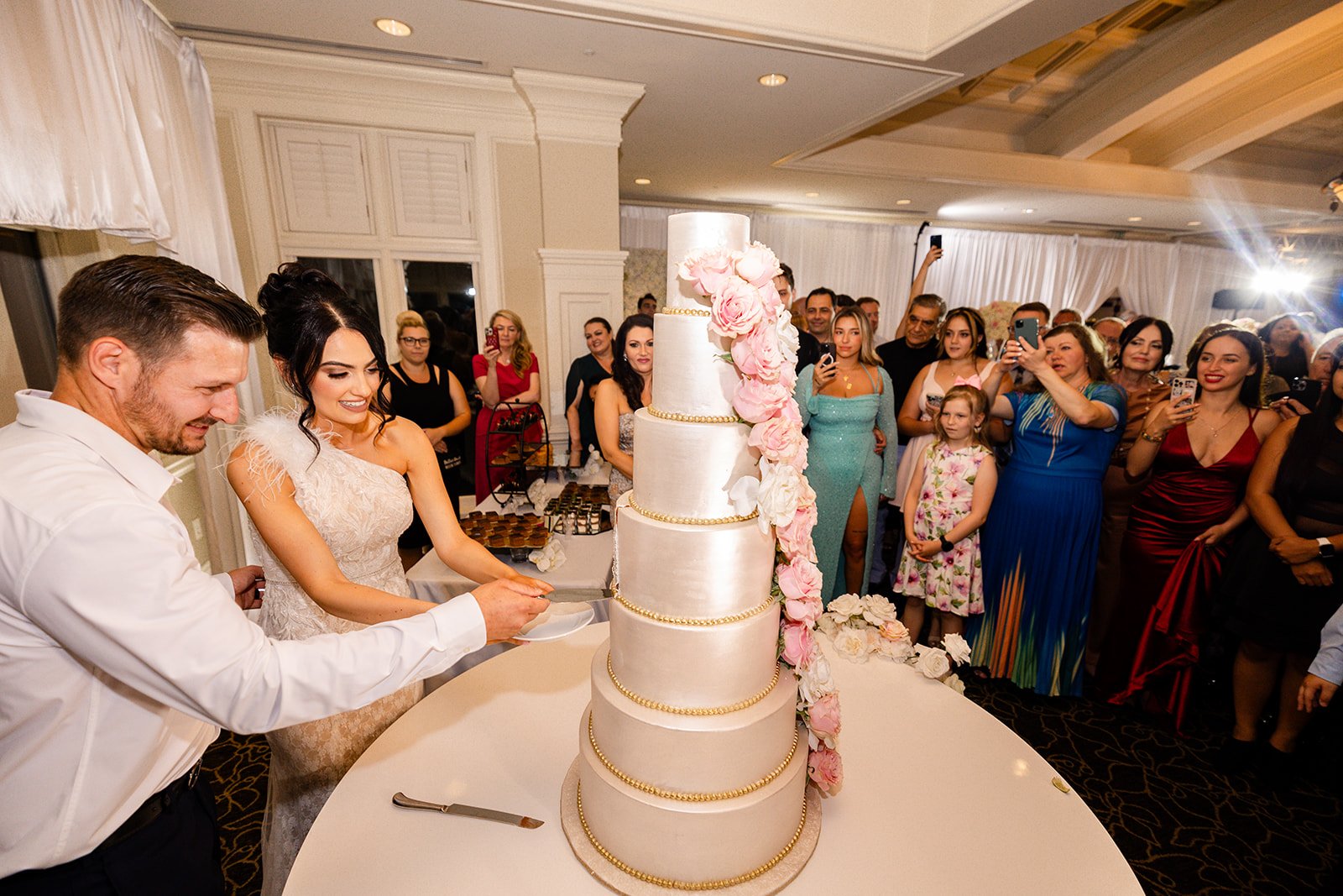 Seattle-Bellevue wedding videographer make a video and photo in NewCastle Golf Club